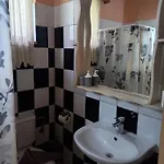 بيت للعطل Maria's Garden House