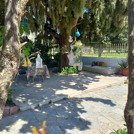 Maria's Garden House بيت للعطل *