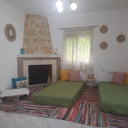 Maria's Garden House بيت للعطل *