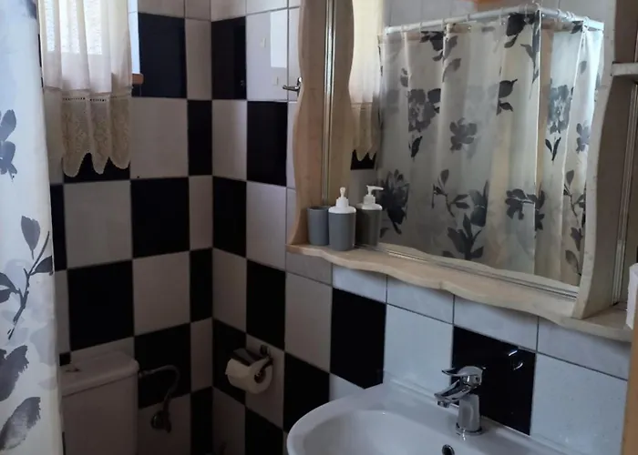 بيت للعطل Maria's Garden House