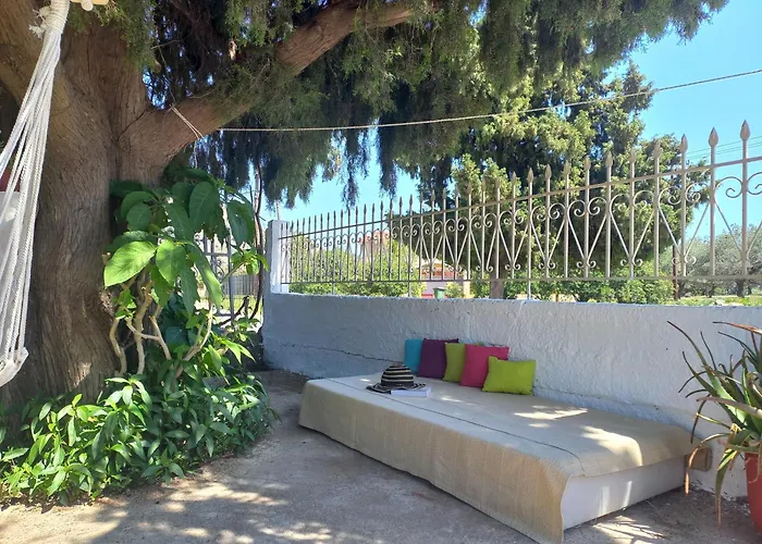 بيت للعطل Maria's Garden House *