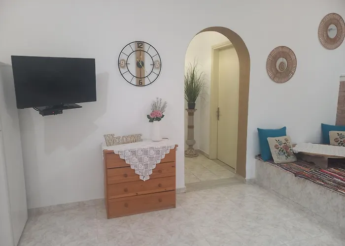 Maria's Garden House بيت للعطل