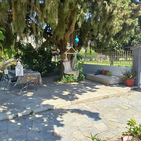 Maria's Garden House Сasa de vacaciones